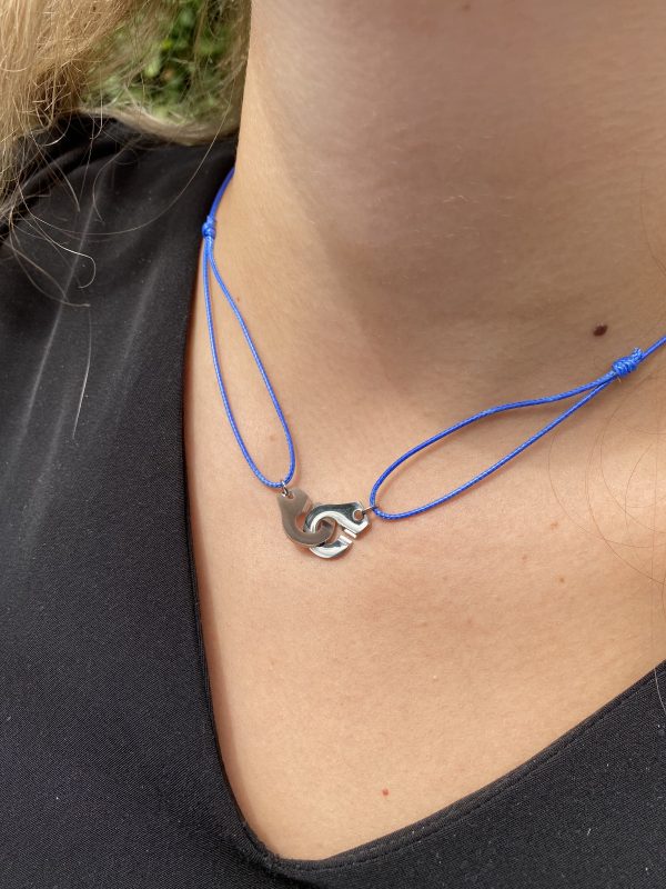 Collier 009 - Argenté/Bleu Électrique - Menottes – Image 4