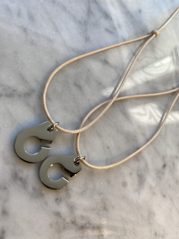 Collier 010 Argenté/Beige - Menottes
