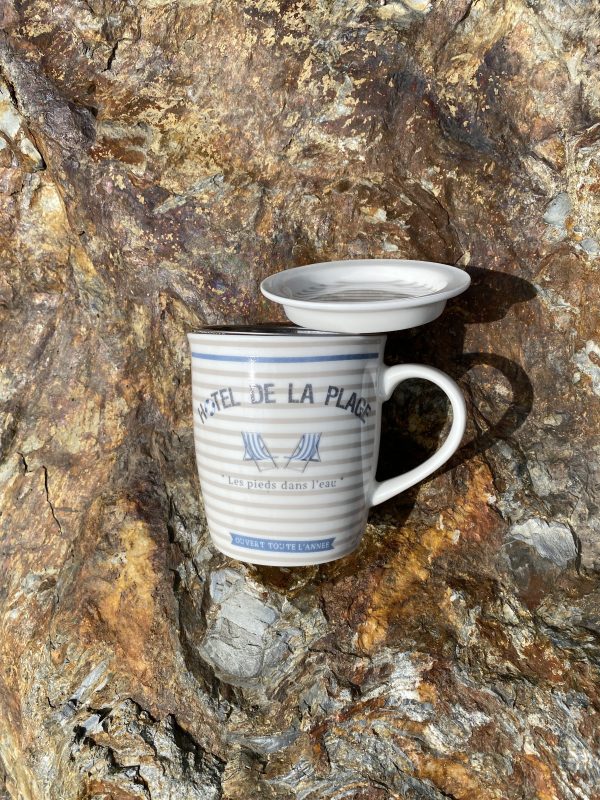 Tasse avec filtre à thé 010