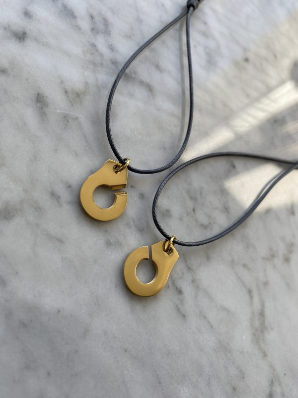 Collier 024 - Doré/Gris - Menottes