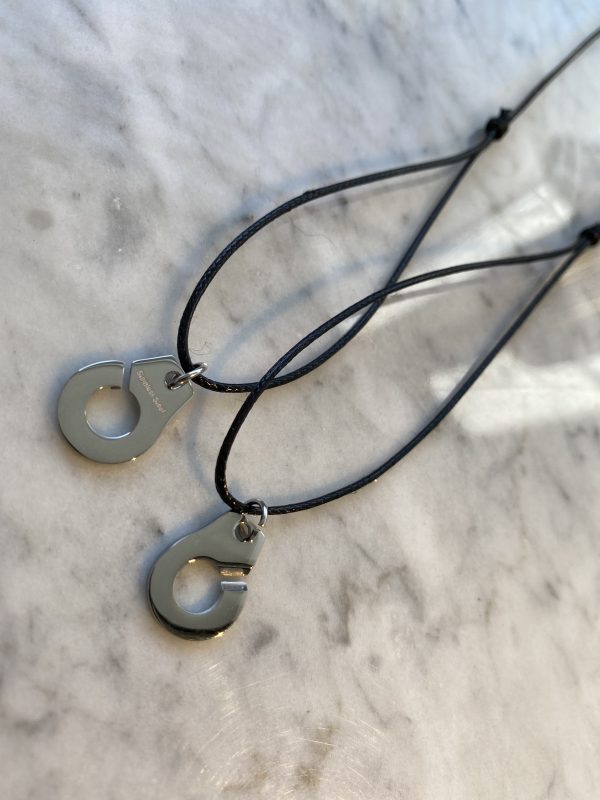 Collier 025 Argenté/Noir - Menottes