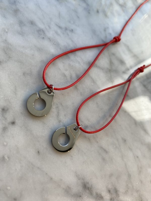 Collier 026 - Argenté/Rouge - Menottes