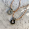 Collier 030 Argenté/Ocre - Menottes