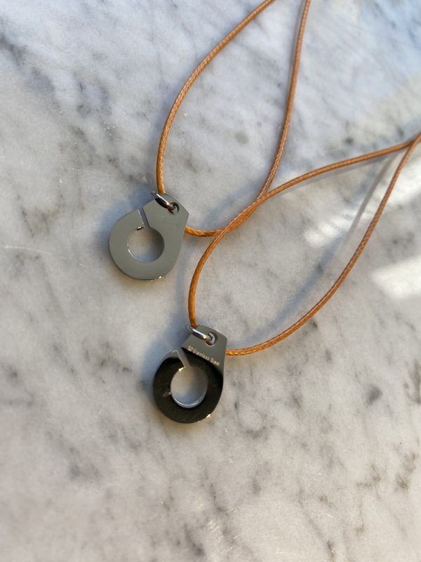 Collier 030 Argenté/Ocre - Menottes