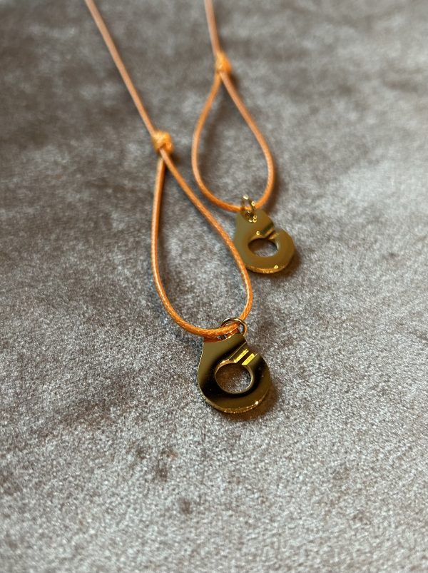 Collier 048 - Doré/Ocre - Menottes