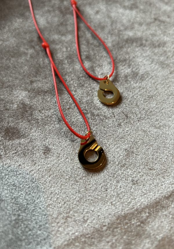 Collier 054 - Doré/Rouge - Menottes